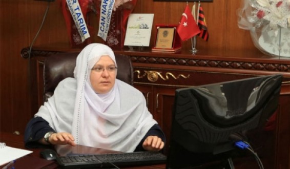 "Ezber Bozan" Kadın Başkan