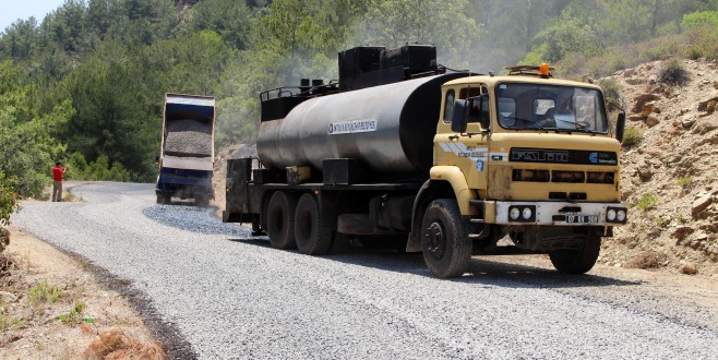 Gazipaşa İnal yolu asfaltlanıyor
