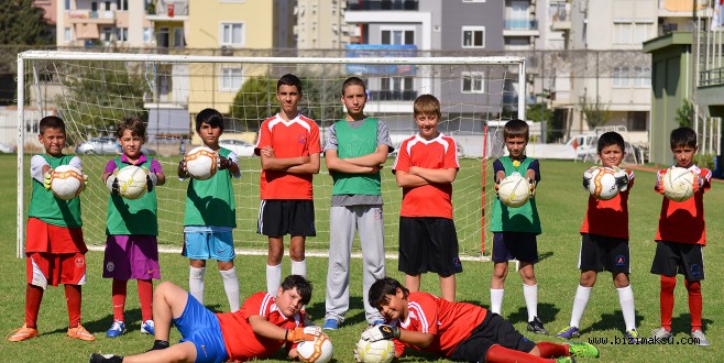 Geleceğin Kalecileri Muratpaşa’da Yetişiyor