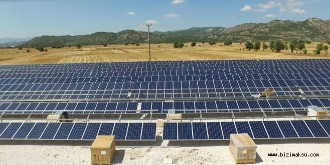  Güneş Enerji Santralinin Panelleri Takıldı