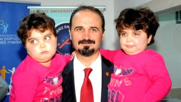 İkizlere 1 Ay Arayla Böbrek Nakli