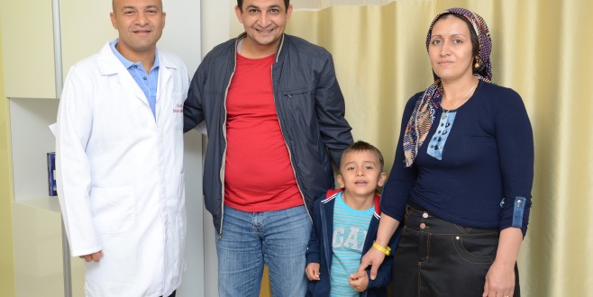 KAFASINA DUVARA ÇARPTI, BÖBREĞİN KÜÇÜK OLDUĞU ORTAYA ÇIKTI