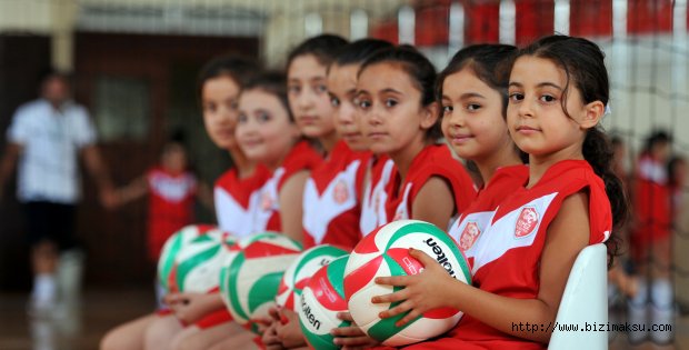Kepez’in spor okuluna ilgi büyük