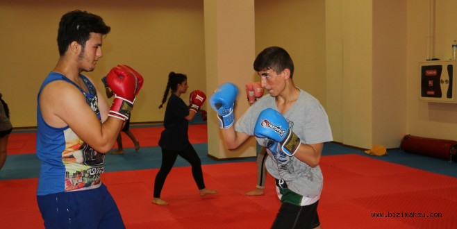 Kick Boks Kurslarına Devam