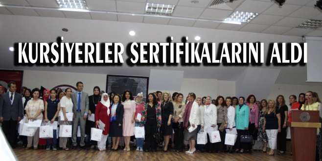 KURSİYERLER SERTİFİKALARINI ALDI