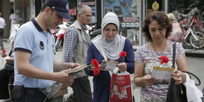 ‘Lütfen Vicdanlarımızı Sömüren Dilencilere Para Vermeyelim’