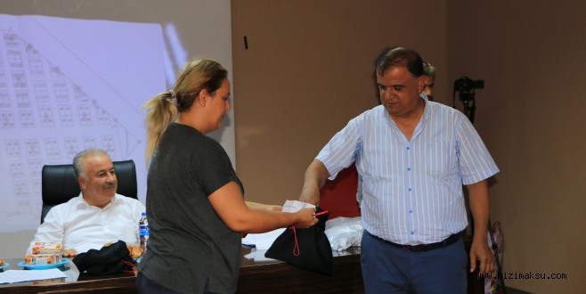MACUN KAPALI PAZARINDA KURA ÇEKİMİ YAPILDI