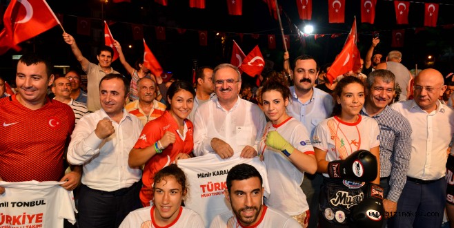 MuayThai Sporcuları Demokrasi Nöbetinde