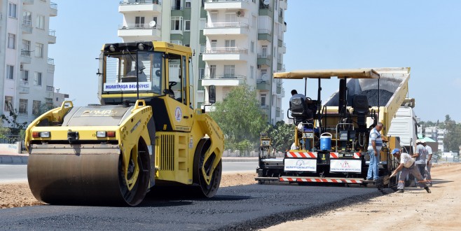 MURATPAŞA GÜZELOBA MAHALLESİNİ ASFALTLADI