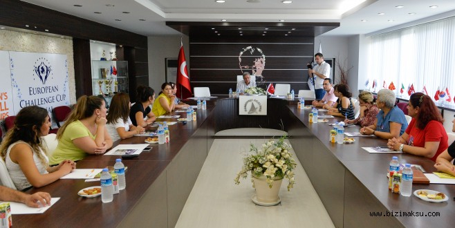 Muratpaşa Kadına Yönelik Şiddete ‘Dur’ Diyor