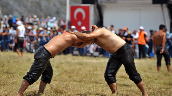 Pehlivanlar Feslikan'a Hazırlanıyor