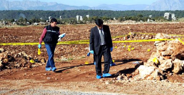 Polis Memuru Ensesinden Vurulmuş Halde Bulundu