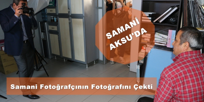 Samani Fotoğrafçının Fotoğrafını Çekti