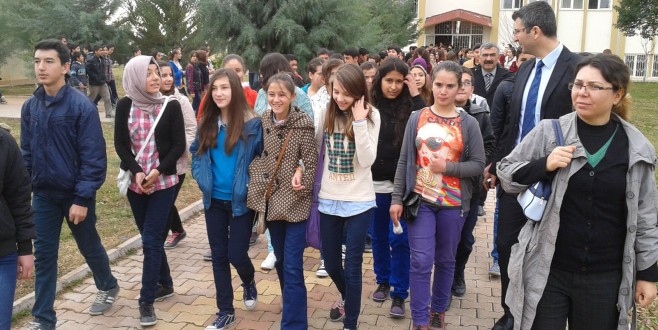 SEKİZİNCİ SINIF ÖĞRENCİLERİ ANTALYA’DA LİSELERİ GEZDİ