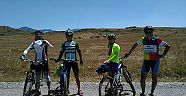 BABALAR GİBİ PEDAL ÇEVİRDİLER
