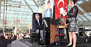 Başkan Türel kadınlar için çaldı