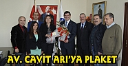 BİLSEM’DEN İGM BAŞKANI AV. CAVİT ARI’YA PLAKET