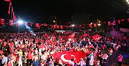 Demokrasi Sevdası Engel Tanımıyor