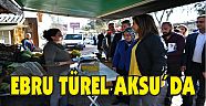 EBRU TÜREL VE ÜMMÜ ŞAHİN ÇİÇEK DAĞITTI