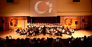 GENÇLİK ORKESTRASI CUMHURİYET İÇİN SAHNEDE