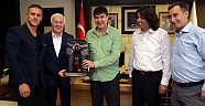 Güreşçilerden Türel’e ziyaret