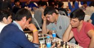 Kepez’de “8 Piyon Satranç Turnuvası” başladı