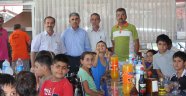 MEKİK VE ÜSTÜN’DEN ÖĞRENCİLERE YEMEK