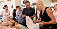MURATPAŞA KURSUNDA GİRİT DANTELİNİ ÖĞRENDİLER