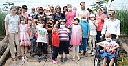  NAKİLLİ ÇOCUKLAR KELEBEKLERLE BULUŞTU