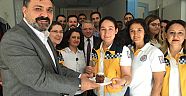 Sağlık Sen’den ATT'lere pastalı kutlama