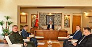 VALİ KARALOĞLU MUHTARLARLA ELMALI KORKUTELİ İLÇELERİ DEĞERLENDİRME TOPLANTISI YAPTI