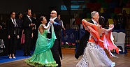YAŞLI EVİ’NDE DANSA BAŞLADILAR ŞİMDİ HER BİRİ DÜNYA ŞAMPİYONU
