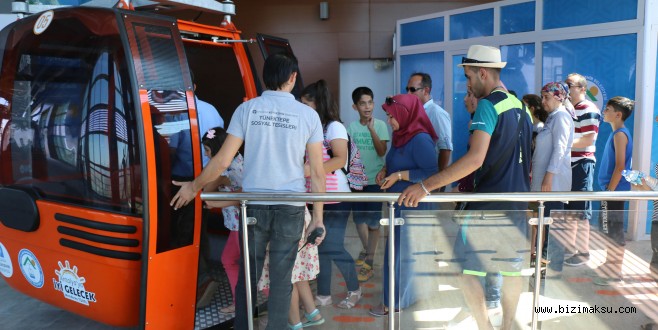 Tünektepe ziyaretçi akınına uğradı