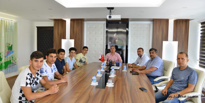 TÜRKİYE ŞAMPİYONU MURATPAŞALI FUTBOLCULAR ALANYASPOR KAMPINDA