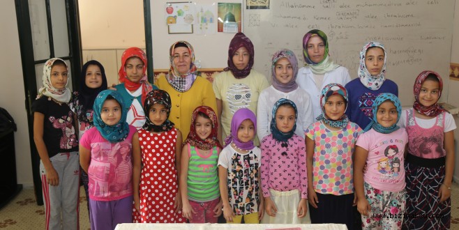 ÜMMÜ ŞAHİN’ İN KIZ KURAN KURSU ZİYARETLERİ DEVAM EDİYOR