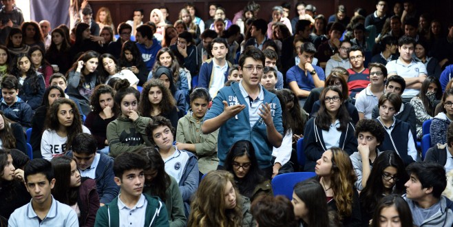 UYSAL’DAN ÖĞRENCİLERE BELEDİYECİLİK DERSİ