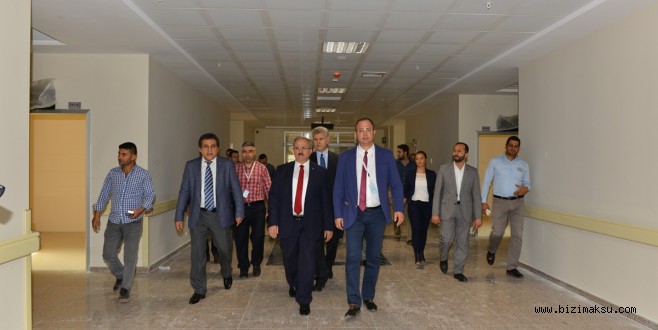 VALİ KARALOĞLU KADIN DOĞUM VE ÇOCUK HASTANESİNDE İNCELEMELERDE BULUNDU