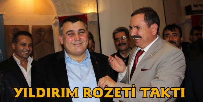 YILDIRIM ROZETİ TAKTI