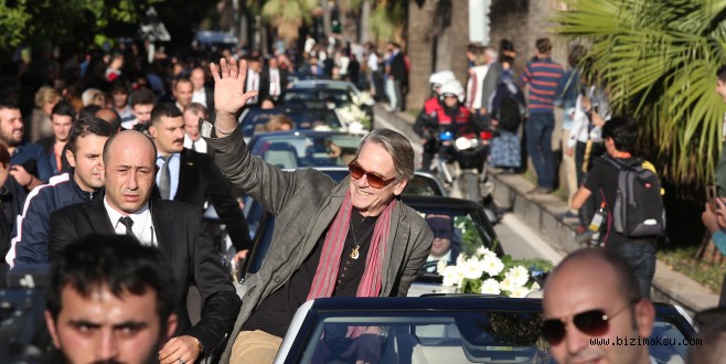 Yıldızlar Geçidi Başlıyor