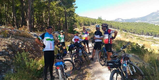 YOLDAŞLAR PEDAL CUMHURİYET BAYRAMI TURUNDA